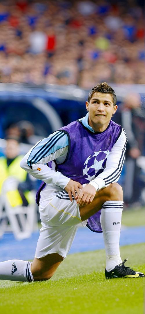 174次扑救，库尔图瓦是2025年五大联赛扑救次数最多的门将（库尔图瓦以174次扑救领跑2025年五大联赛门将扑救榜）