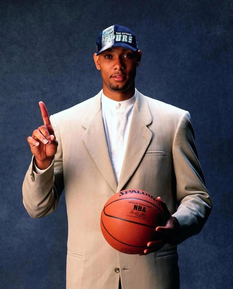 最想“偷师”队友的哪种特质？泽林斯基：姆希塔良的足球智慧（泽林斯基谈最想学习的队友特质：姆希塔良的足球智慧）