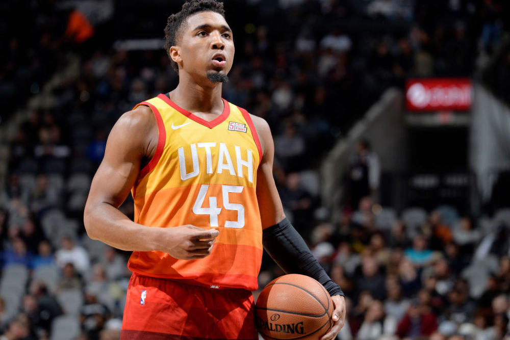 亨利：维尼修斯给了布拉德利喘息的空间，他施加的压力不够大（亨利：维尼修斯让布拉德利有了喘息机会，逼抢力度不足）