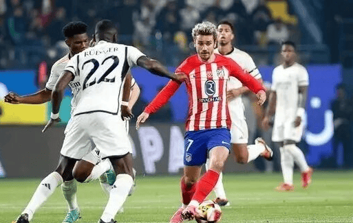 文胖：湖人被收购后，巴斯家族的每个子女都获得了9亿多美元